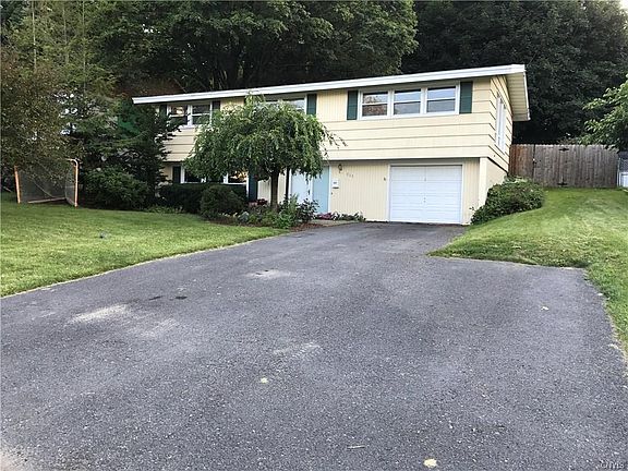 2nd image of 222 Wynnfield Dr