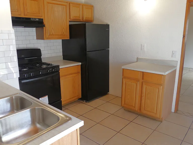 9B Vargas Ct — Photo 2