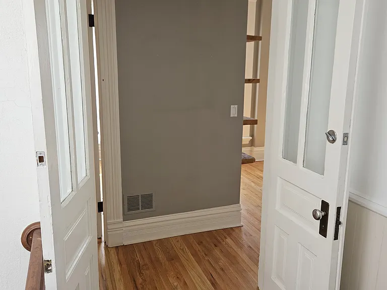 1127 W Madison St — Photo 16