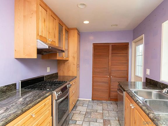 5th image of 4505 La Crosse Ave