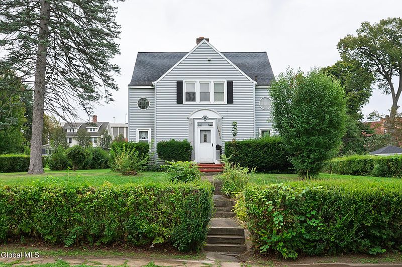2nd image of 1670 Wendell Avenue