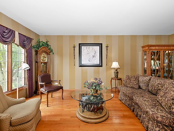 3rd image of 22536 Aster Ct