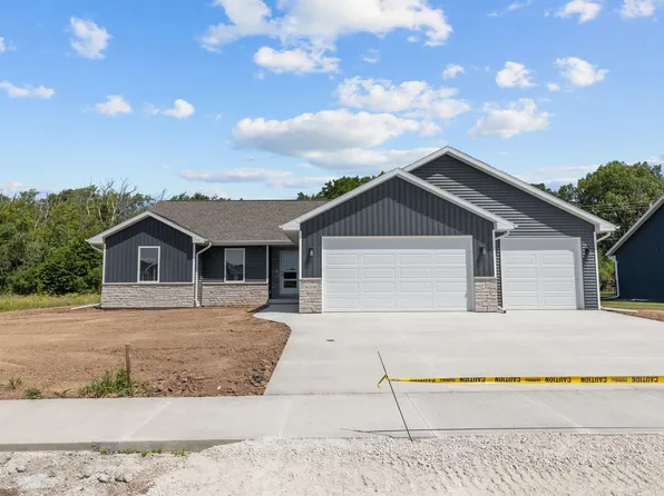 W5758 Cork Ln, Menasha, WI 54952