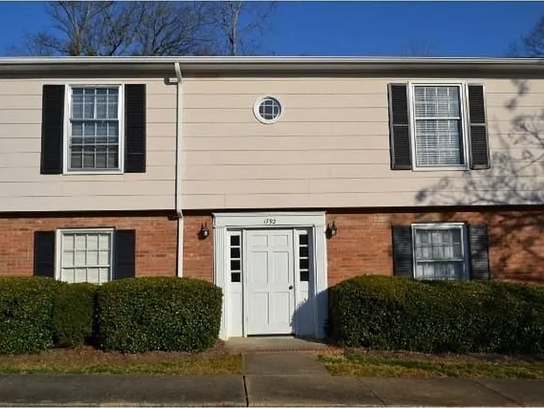 1792G Ebenezer Rd — Photo 1