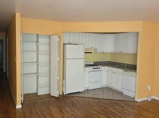 446 W 47th St APT 2C, New York, NY 10036