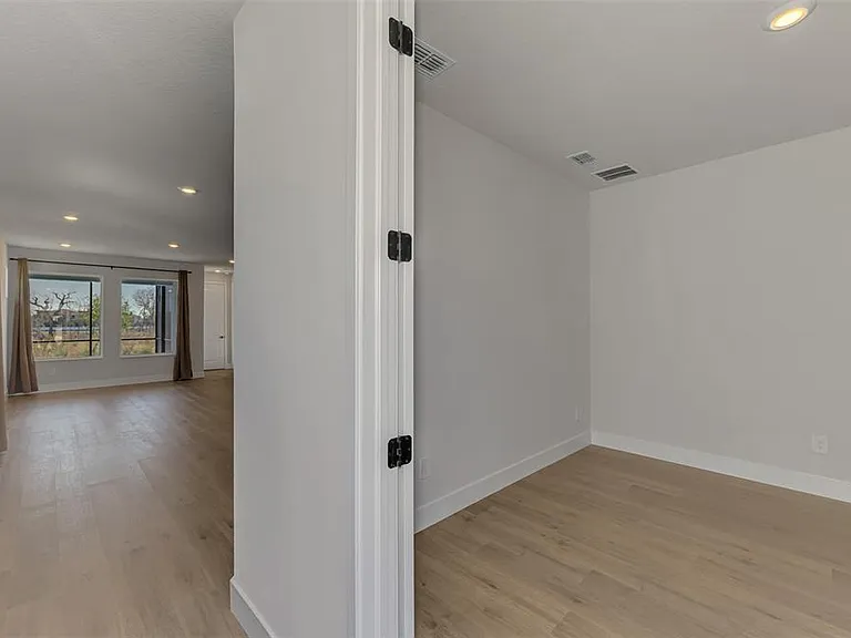 2821 Marrakesh Ln — Photo 9