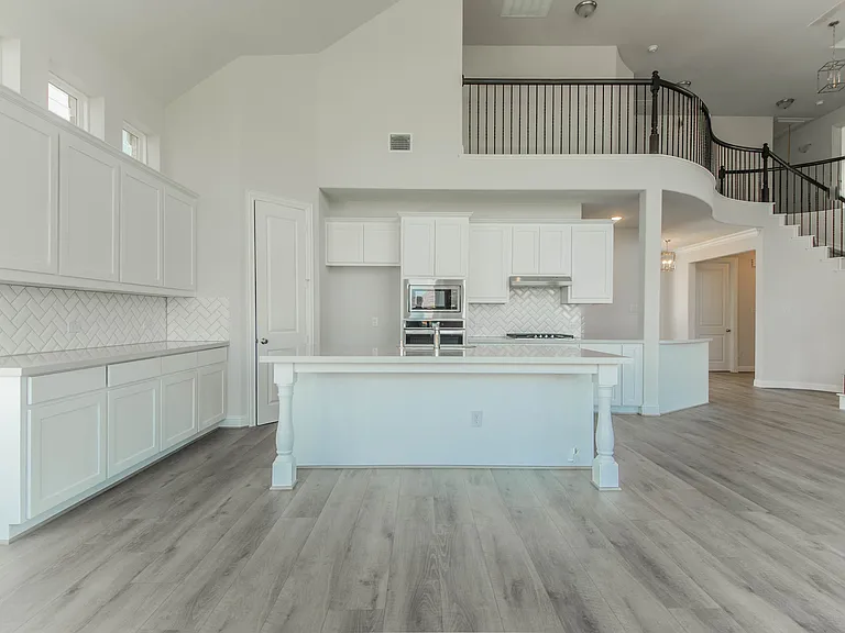 1010 Hunters Creek Dr — Photo 13