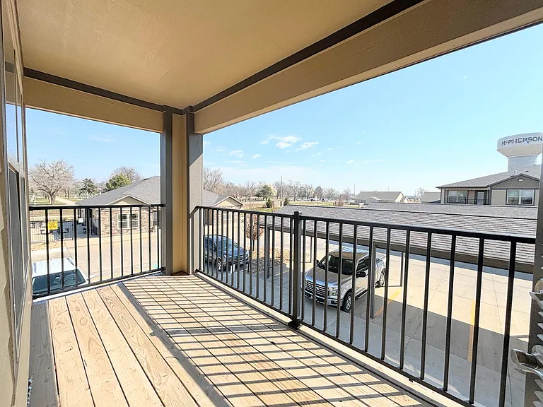 1411 Genesis Dr #6 — Photo 12