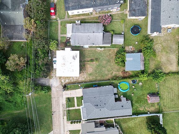 4th image of 2518 Myers Ave
