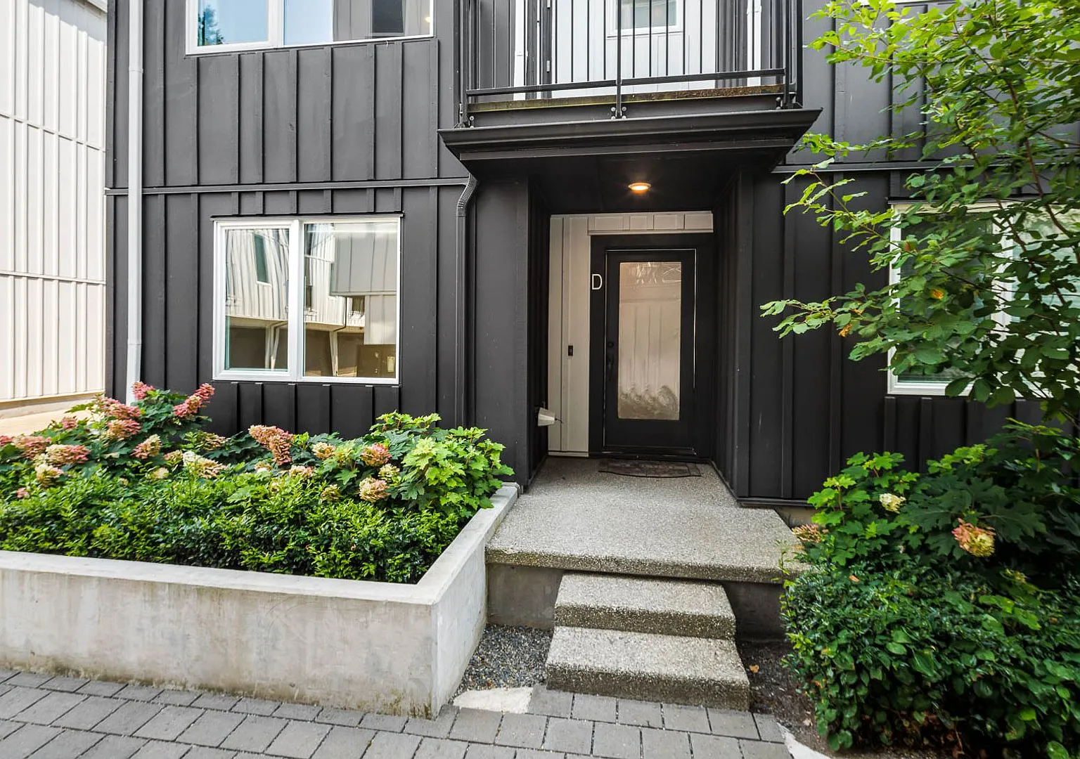 Contemporary Townhome with Attached 2-Car Garage — Photo 3