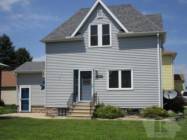 116 5th St, Whittemore, IA 50598