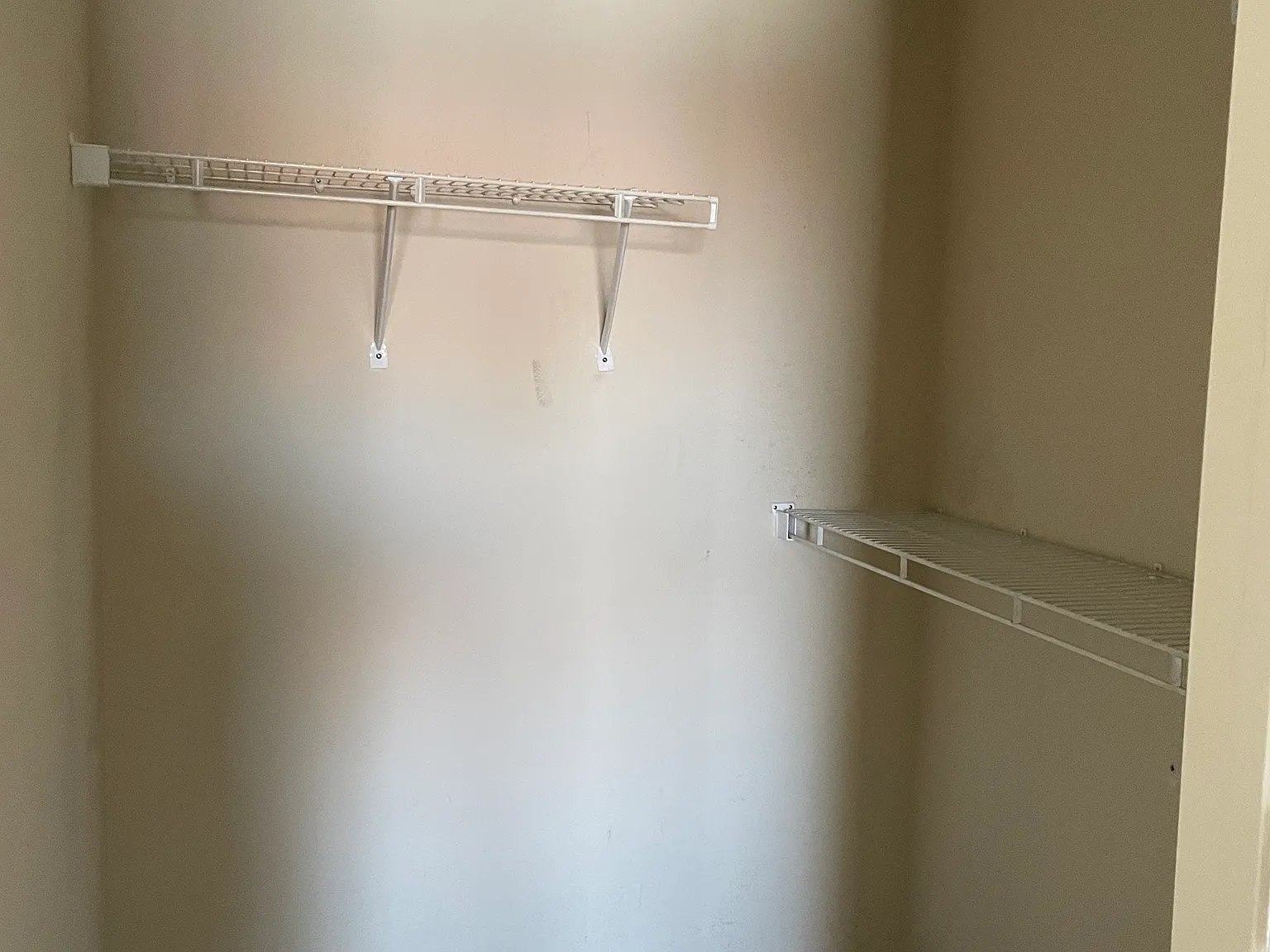 2 bed, 1037 sqft, $1,700 — Photo 4