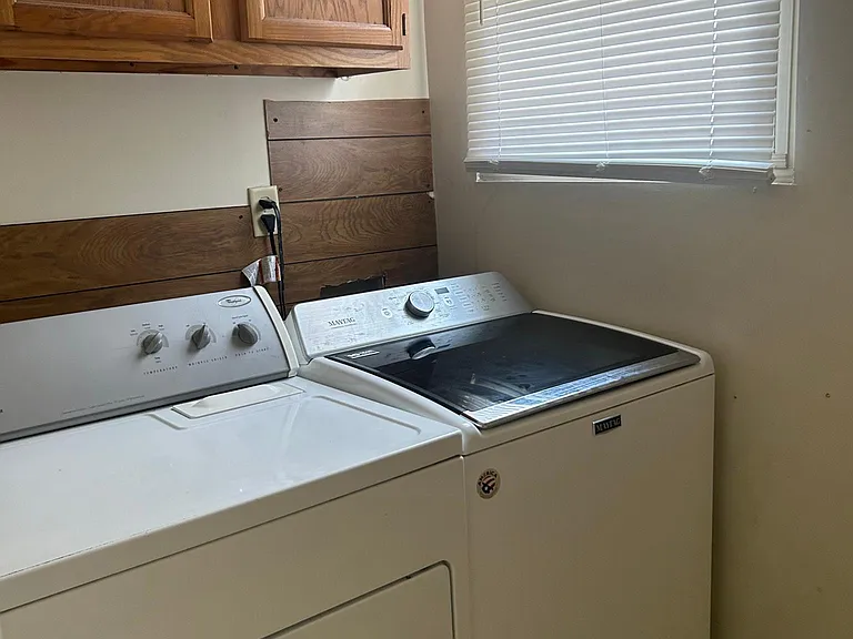 701 E South St #A — Photo 9