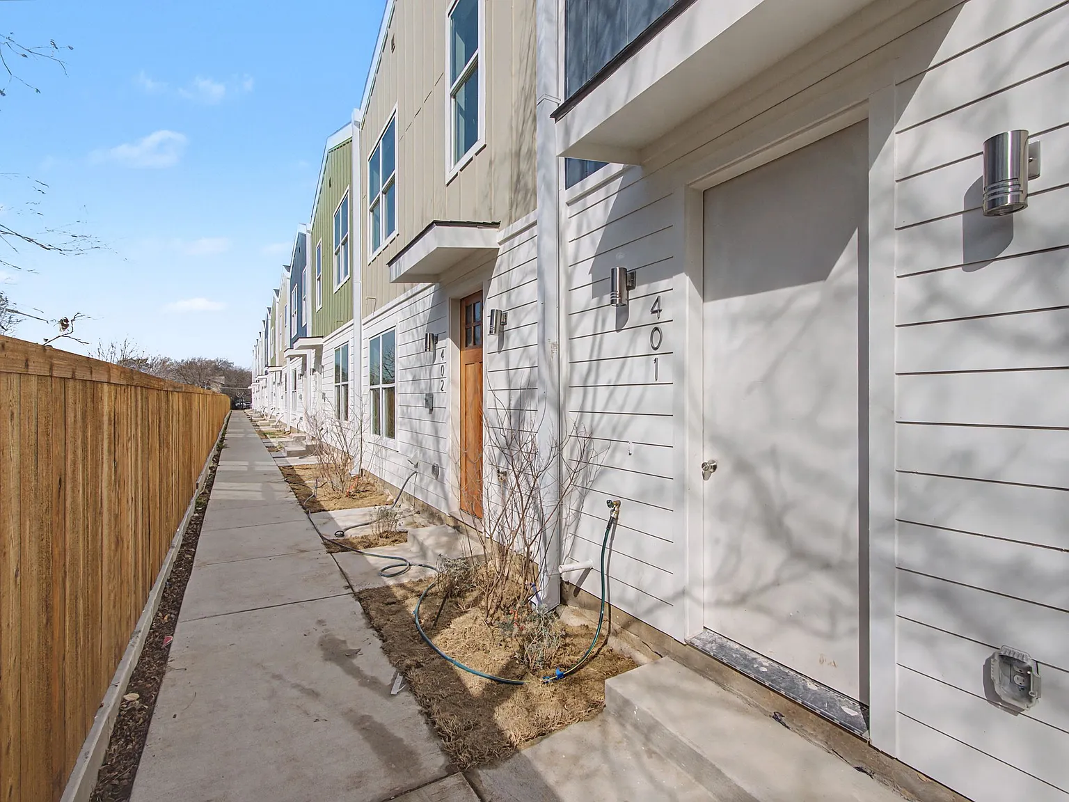 3 bed, 1477 sqft, $2,200 — Photo 4