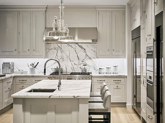 5th image of 301 W 80th St #5A