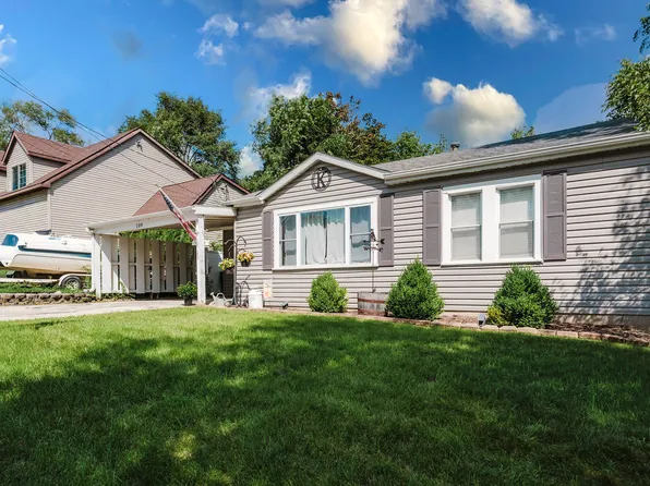 109 Hilldale Rd, Fox Lake, IL 60020