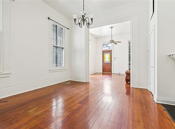 4th image of 4935 Constance St