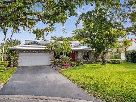 2nd image of 8556 NW 50th Drive