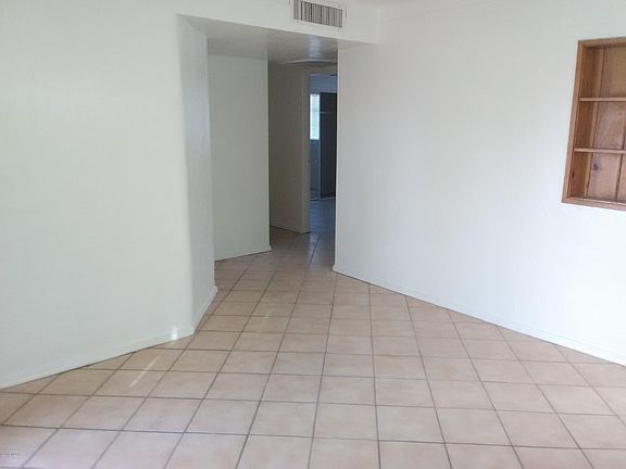 4th image of 4513 S 14th Ave