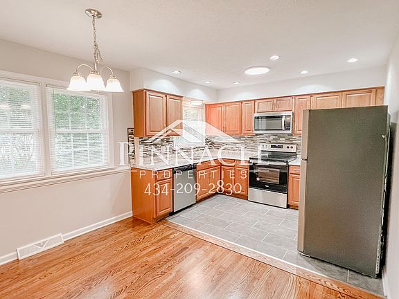 4th image of 1308 Ashbourne Dr