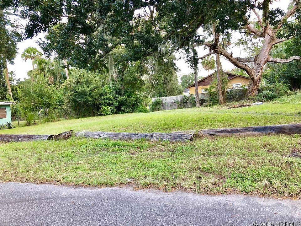 1st image of 459 Pleasant St