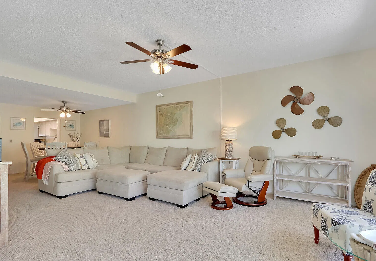 2 bed, 2.0 bath, 1527 sqft, $5,000 — Photo 4