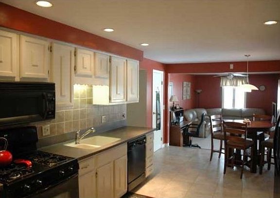 2nd image of 468 Willow Green Dr