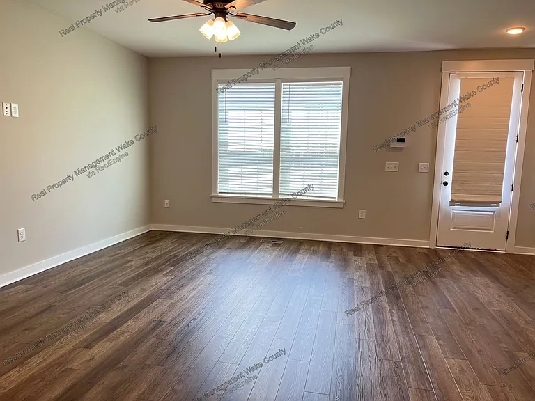 445 Rally Point Pl — Photo 4