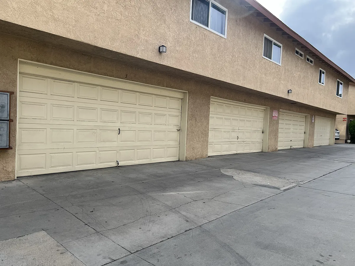 Building Photo - 812 S Taylor Ave #3