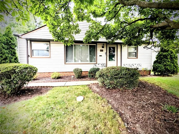 3208 Priscilla Ave, Parma, OH 44134