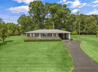 285 Crescent Hill Dr, Pickens, SC 29671