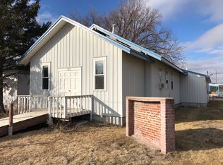 704 W 2nd St, Oshkosh, NE 69154