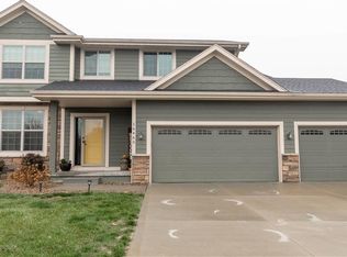 16465 Madison Dr, Clive, IA 50325