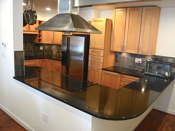 2nd image of 1408 Lake Shore Dr #88
