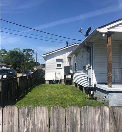 2nd image of 4500 Allen St