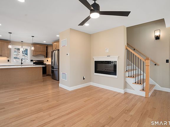 5th image of 135 Barstow Road
