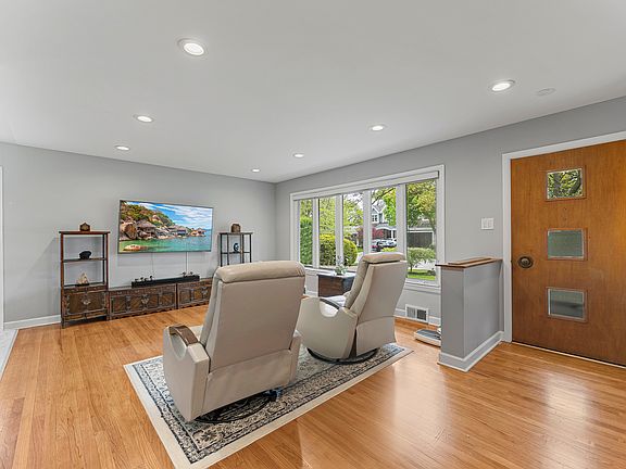 3rd image of 2232 Covert Rd