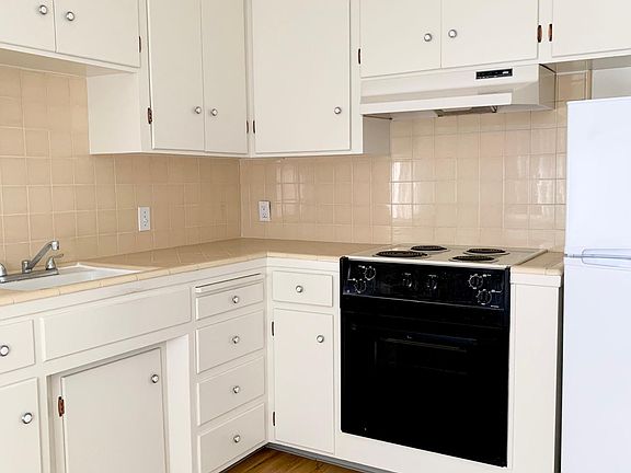 2nd image of 2095 Lincoln Ave #292