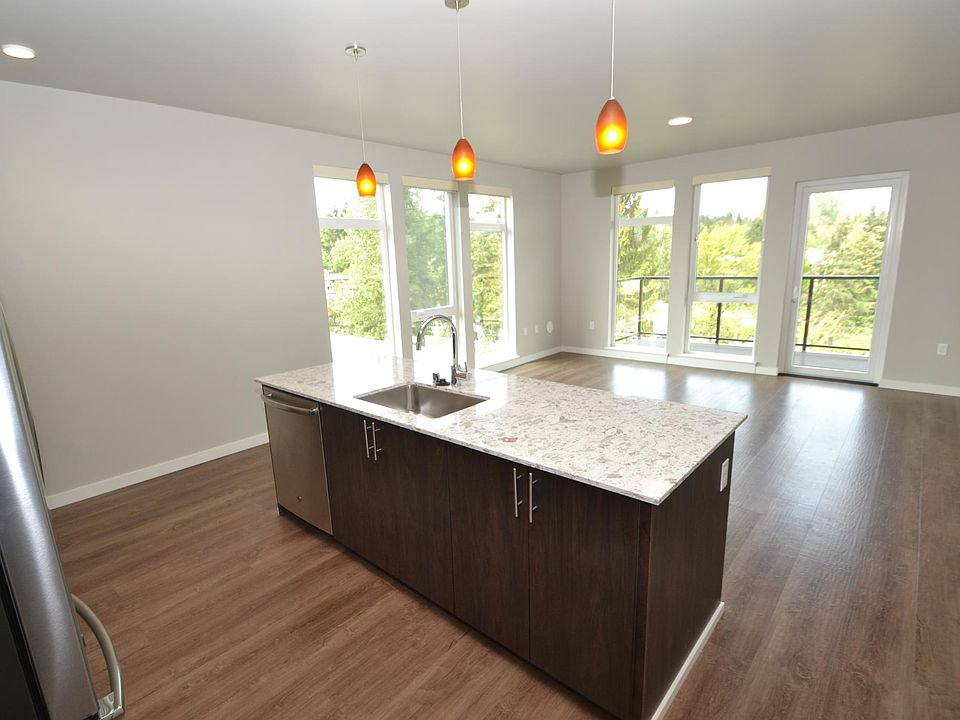 1st image of 1085 103rd Ave NE #327