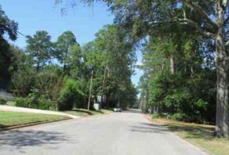 2nd image of 403 Highland St