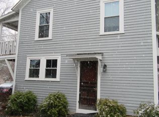 102 Meadow St FLOOR 1, Amherst, MA 01002