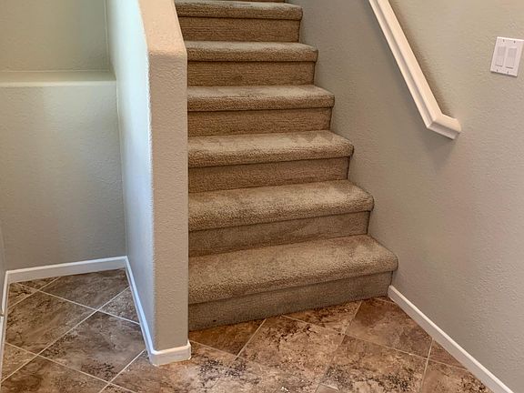 3rd image of 16956 Laurel Hill Ln