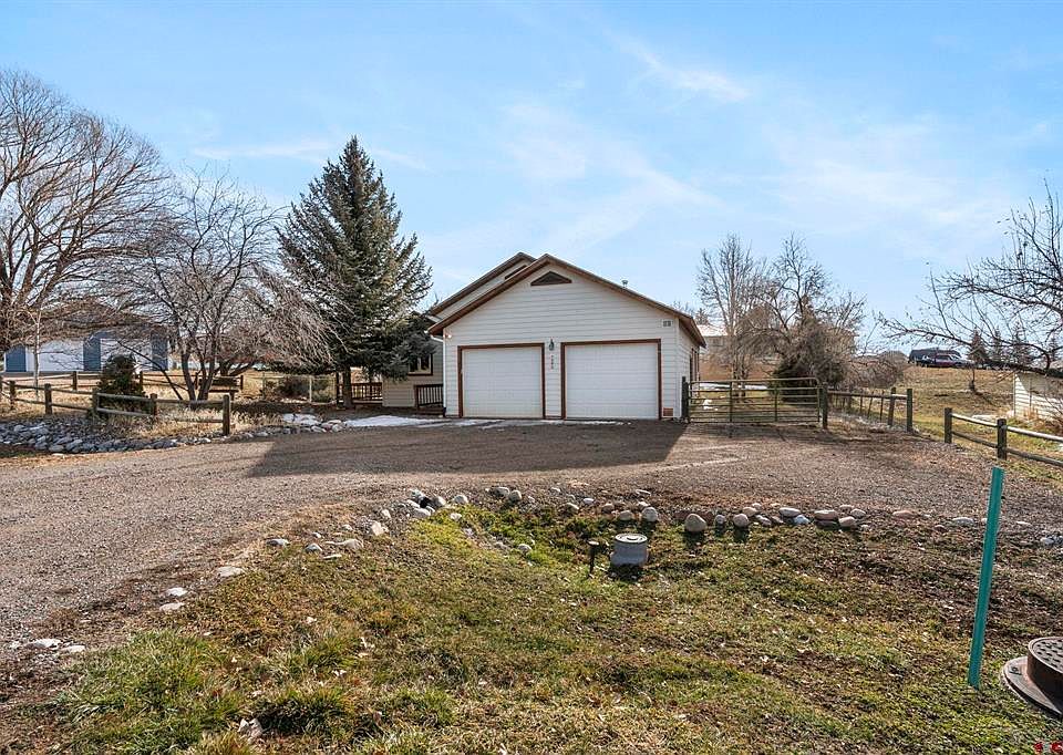1st image of 758 E Cedar