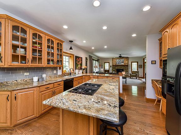 4th image of 8N439 Sunny Hill Cir