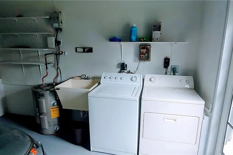 309 Shore T Rd — Photo 19