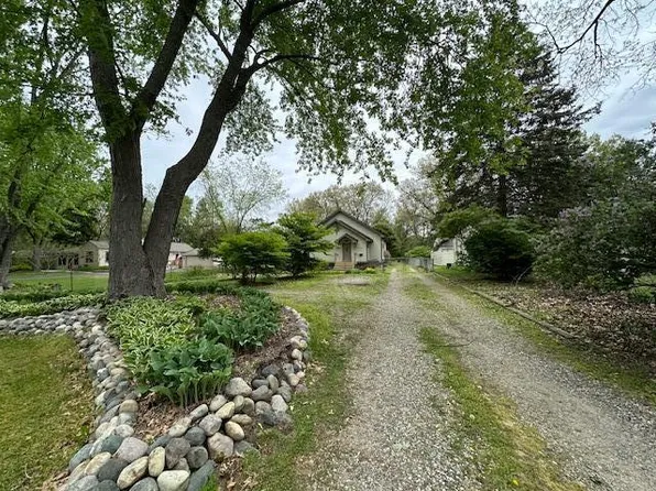 1825 Petrolia, West Bloomfield, MI 48324