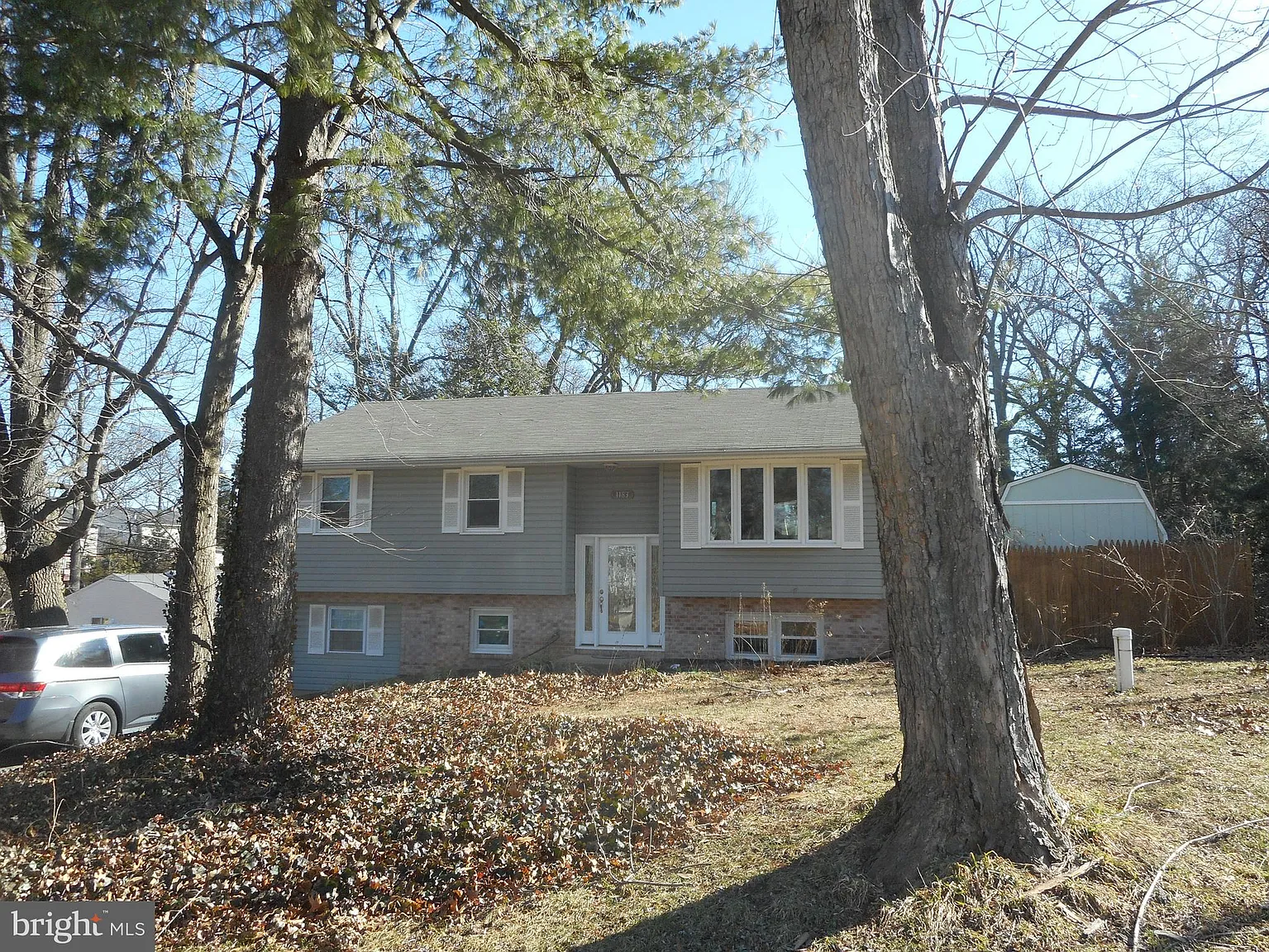 1183 Saint George Dr photo 1