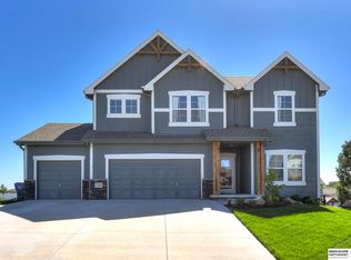 10589 S 110th Ave, Papillion, NE 68046