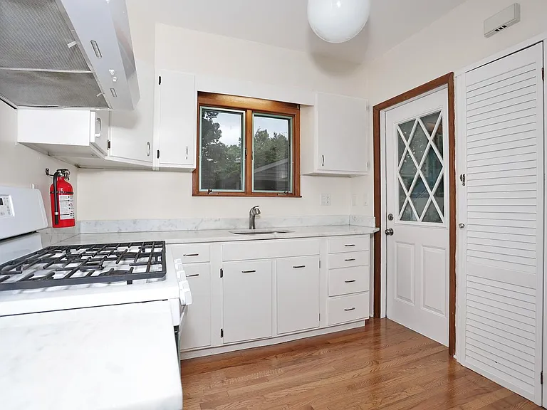 Kitchen/ Side door