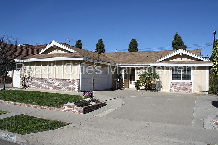 1st image of 5571 Ludlow Ave
